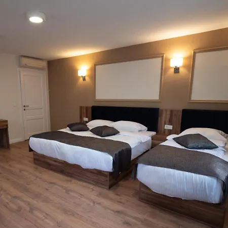 Amber Hotel 4*