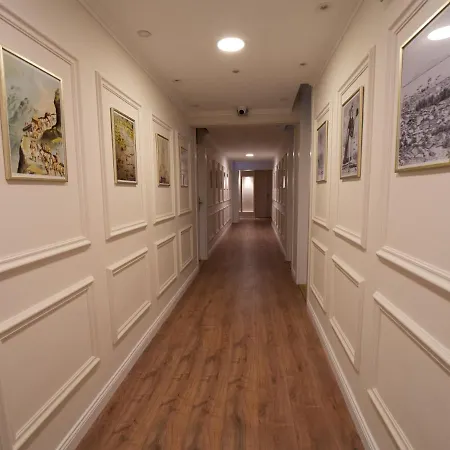 Hotel Amber 4*